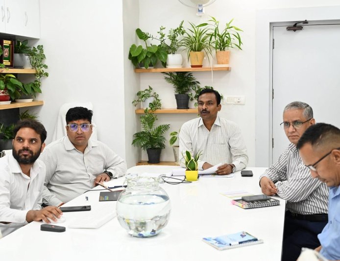 अपर मुख्य निर्वाचन अधिकारी की बैठक में एसआईआर की विशेष समीक्षा