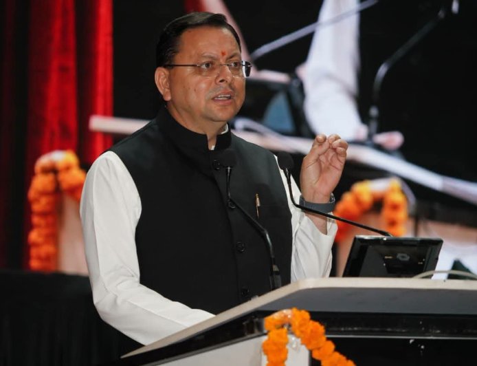 किसानों के लिए केंद्र सरकार की उपलब्धियों को गिनाते सीएम धामी