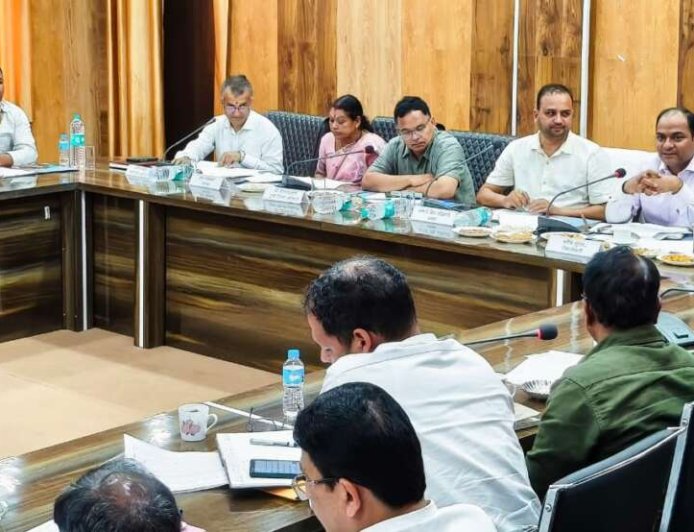 चम्पावत जिला पंचायत की बैठक में विकास कार्यों को गति देने और जनसमस्याओं के त्वरित समाधान के निर्देश