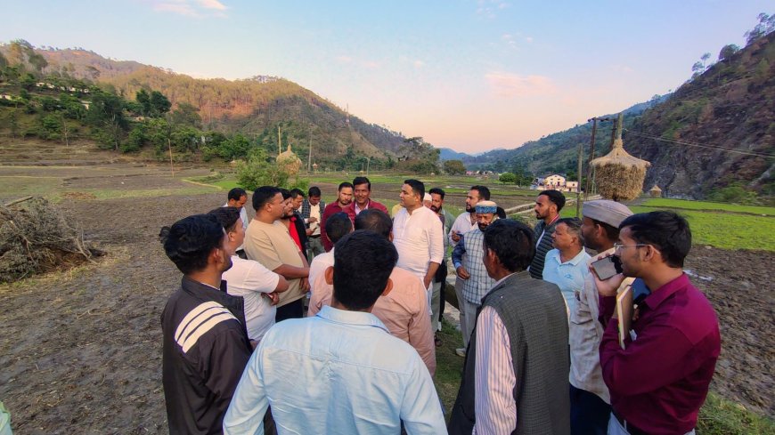 कैबिनेट मंत्री राम सिंह कैड़ा ने ओखलकांडा के ग्रामीणों से मिलकर जानें उनकी समस्याएं