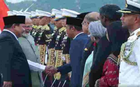 पीएम मोदी का इंडोनेशिया दौरा: राष्ट्रपति प्राबोवो ने एयरपोर्ट पर किया विशेष स्वागत