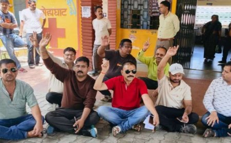 लोहाघाट अस्पताल से 8 डॉक्टरों के तबादले पर रोष, विकास संघर्ष समिति ने आंदोलन का किया ऐलान