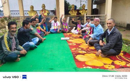 खेतीखान में धरने का आगाज, स्वतंत्रता संग्राम सेनानियों के स्मृति स्थल की राशि स्थानांतरित करने से क्षेत्र में रोष