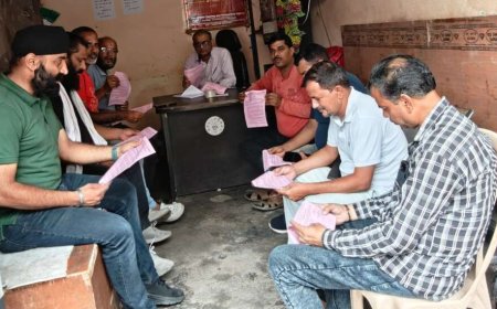 हल्द्वानी में उत्तराखंड देवभूमि ट्रक ओनर महासंघ की बैठक: हड़ताल पर शीघ्र निर्णय की संभावना