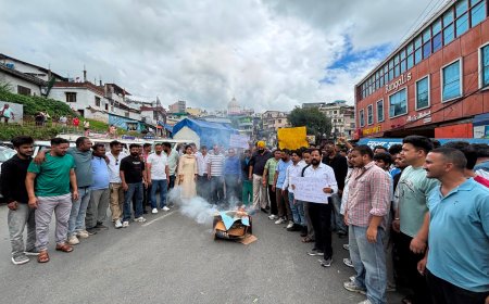 यूथ कांग्रेस का पिथौरागढ़ में जोरदार प्रदर्शन, दिल्ली में लाठीचार्ज और राहुल गांधी के अपमान के खिलाफ बढ़ा आक्रोश