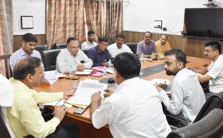 चमोली में मतदाता सूची के पुनरीक्षण के लिए महत्वपूर्ण बैठक आयोजित