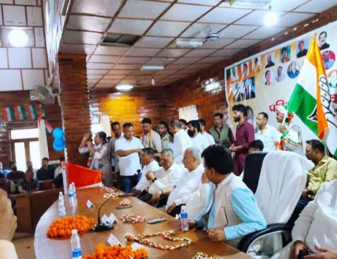 कांग्रेस का बड़ा एक्शन: पिथौरागढ़ सम्मेलन में अनुशासनहीनता पर तीन नेताओं को नोटिस, महिला कांग्रेस कार्यकारिणी भंग