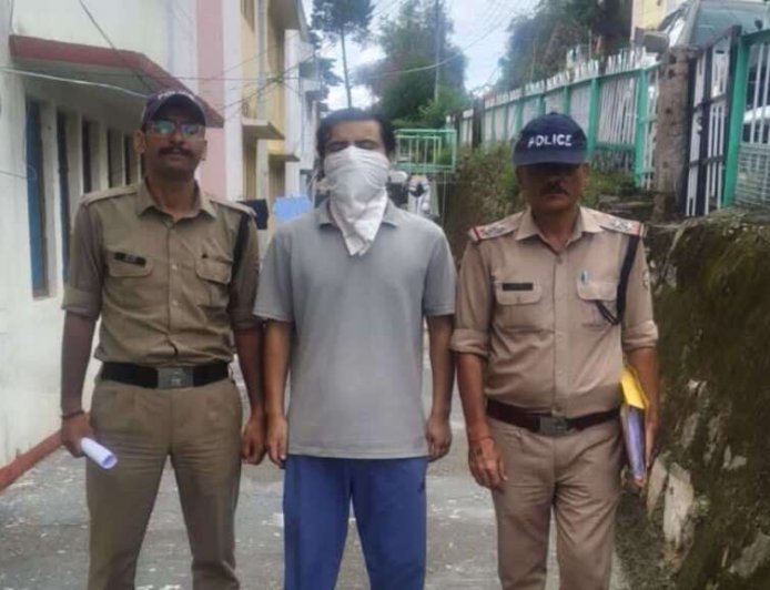 उत्तराखंड ग्रामीण बैंक के पूर्व कैशियर की गिरफ्तारी, 54 लाख रुपये के गबन का मामला