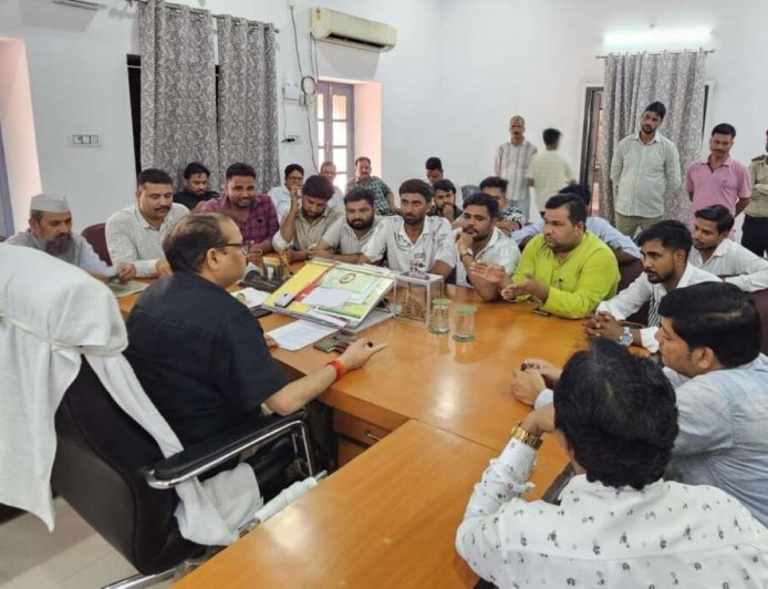 बरेली कॉलेज में छात्रों का प्रवेश प्रक्रिया पर गुस्सा, समाजवादी छात्र नेता उठाते हैं महत्वपूर्ण मुद्दे