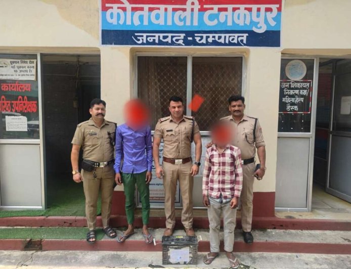 टनकपुर में टुकटुक बैटरी चोरी का 24 घंटे में खुलासा, दो आरोपी गिरफ्तार