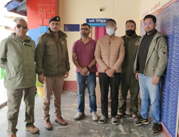 बदरीनाथ चढ़ावा चोरी मामला: निलंबित पीए प्रमोद नौटियाल की गिरफ्तारी, CCTV में हुई हैरतअंगेज तस्वीरें