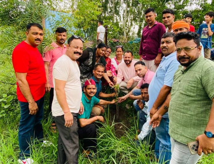 Harela 2026: भाजपा बिंदुखत्ता मंडल ने ‘एक पेड़ मां के नाम’ अभियान से पर्यावरण को मजबूत किया