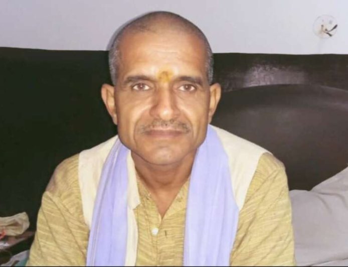 गुरु पूर्णिमा: श्रद्धा का महापर्व, श्री विजेंद्र पांडे गुरुजी से आशीर्वाद लेने पहुंचे हजारों भक्त