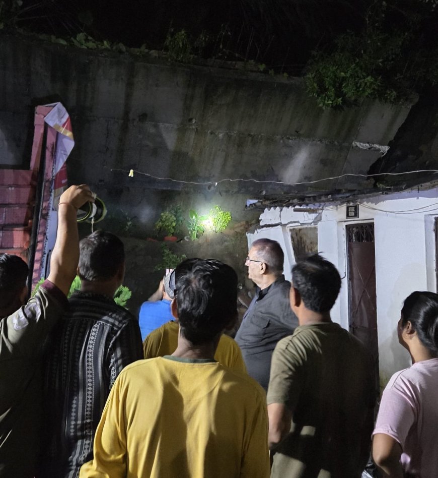 देहरादून में दीवार ढहने से कई मकान क्षतिग्रस्त, प्रशासन राहत कार्यों में जुटा
