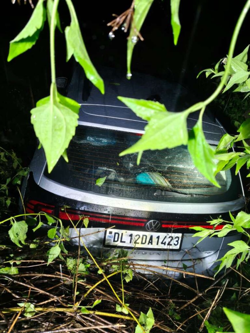 टनकपुर में बड़ा हादसा टला: खाई में गिरी कार, पुलिस और एसडीआरएफ ने हरसंभव प्रयास से लोगों को बचाया