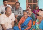डीएम मनीष कुमार ने नेपाल सीमा के गाँव सील-बरुड़ी में सुनी ग्रामीणों की समस्याएं, 16 किमी की पैदल यात्रा की