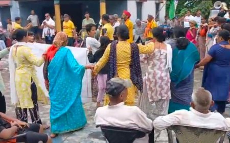 Lalkuan News: गिर्दा-शेरदा के जनगीतों पर झूमे बिंदुखत्तावासी, राजस्व ग्राम की मांग ने पकड़ा जोर