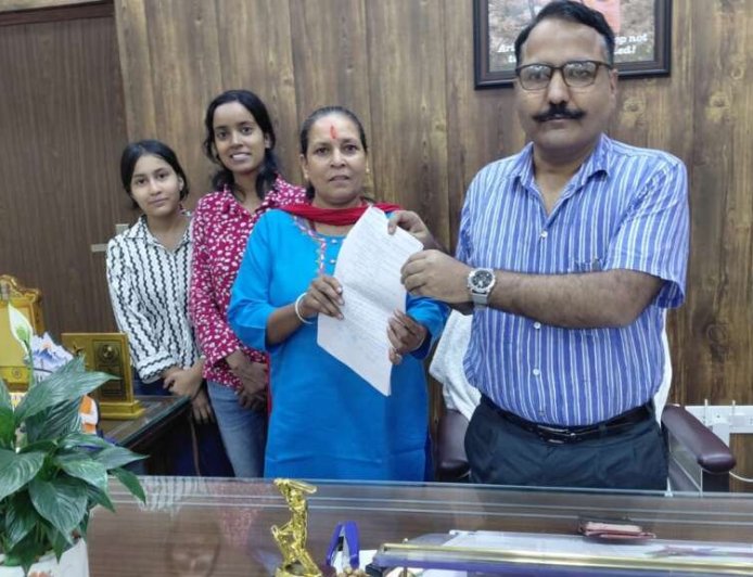 नैनीताल समाचार: भू-माफिया के कब्जे से मुक्त हुई 25 नाली भूमि, DM की पहल पर पीड़िता को मिला न्याय