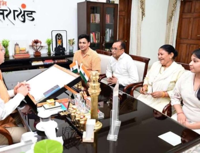 होटल अग्निकांड प्रकरण : शेफ केशव नेगी ने सीएम धामी से की मुलाकात, मुख्यमंत्री ने दिया हरसंभव सहयोग का भरोसा