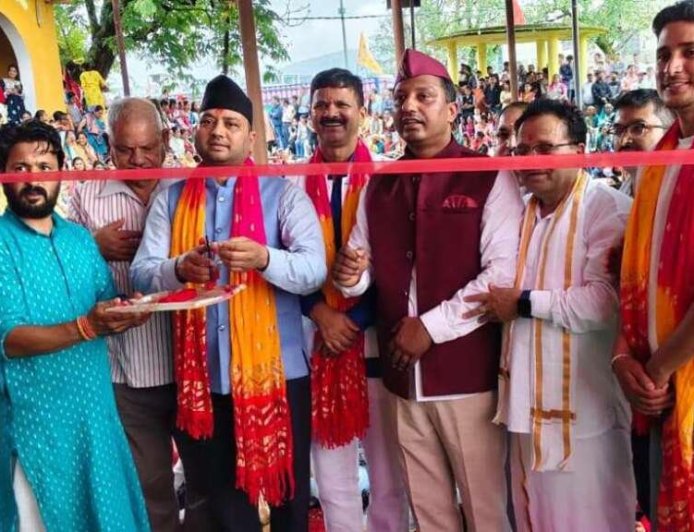 वायुरथ महोत्सव का भव्य उद्घाटन: कलश यात्रा और गुप्त प्योला से शुरू हुआ सांस्कृतिक उत्सव