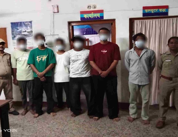 हल्द्वानी में सार्वजनिक स्थान पर अराजकता फैलाने वालों की गिरफ्तारी, पुलिस ने दिया सबक