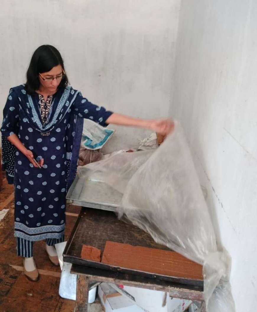 मिलावटखोरी पर नकेल: चम्पावत में खाद्य सुरक्षा विभाग का चेकिंग अभियान, 5 खाद्य नमूने लिए
