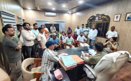 टनकपुर : सुरक्षा दीवार निर्माण को लेकर थ्वालखेड़ा के ग्रामीणों में आक्रोश, एसडीएम से मिले