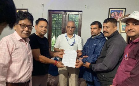 पंचायत चुनाव की मांग को लेकर बिंदुखत्ता के ग्रामीणों ने सौंपा ज्ञापन