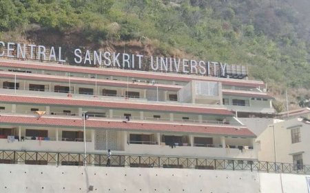 केंद्रीय संस्कृत विश्वविद्यालय में छात्राओं से छेड़खानी का आरोप, शिक्षक निलंबित; मुकदमा दर्ज