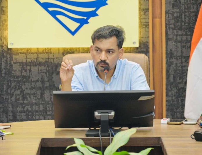 Dehradun News: सरकारी भूमि से तत्काल हटाएं अतिक्रमण, पॉलीगॉन मैपिंग में लापरवाही पर 12 विभागों को नोटिस