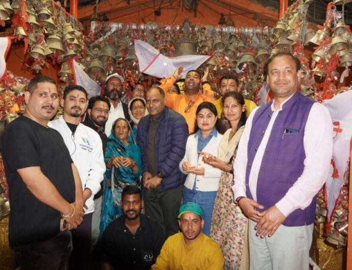 पीएम मोदी के जन्मदिवस पर दीपों से जगमगाया चम्पावत, ‘आशीर्वाद का दीया’ में लिया सेवा का संकल्प