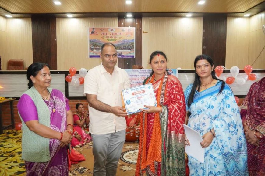 Champawat News: सीएम धामी के जन्मदिन पर सेवा संकल्प अभियान, उत्कृष्ट महिलाएं सम्मानित