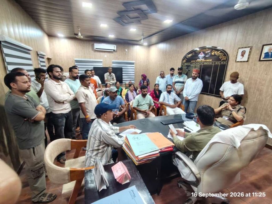 टनकपुर : सुरक्षा दीवार निर्माण को लेकर थ्वालखेड़ा के ग्रामीणों में आक्रोश, एसडीएम से मिले