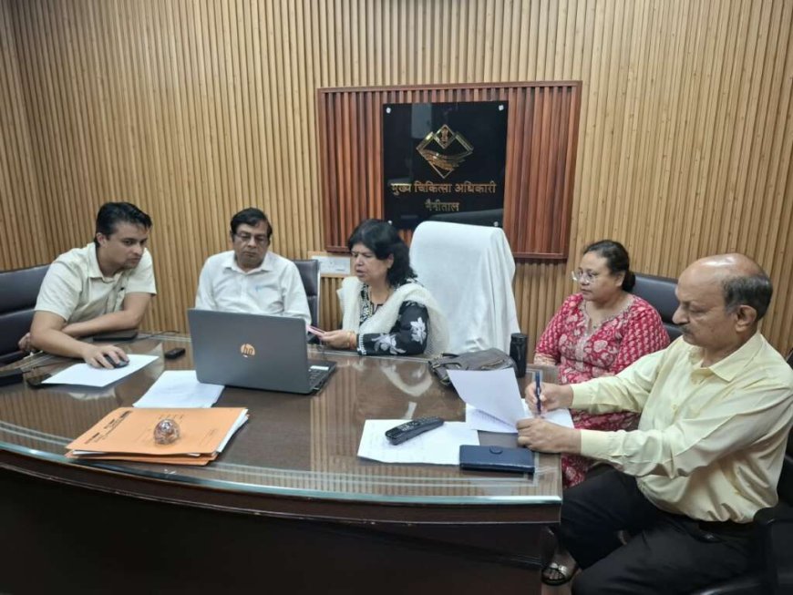 नैनीताल: भारी बारिश के बीच ज्योलिकोट में स्वास्थ्य सेवाएं जारी, 16 लोगों की जांच