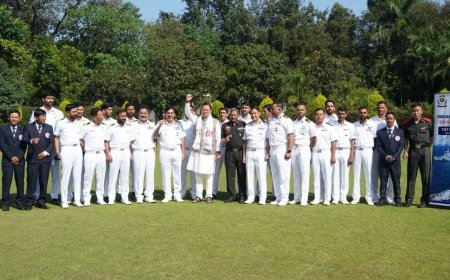 सीएम धामी ने पर्वतारोहण दल का फ्लैग-इन किया, माउंट मुकुट ईस्ट की सफलता पर बधाई