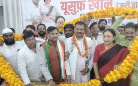 19 साल बाद कांग्रेस में लौटे यूसुफ खान जरी वाला, समर्थकों के साथ लखनऊ पहुंचकर ग्रहण की सदस्यता