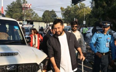 नेपाल के नेता रवि लामिछाने परिवार संग बनबसा सीमा से भारत पहुंचे, कैंचीधाम और कामाख्या मंदिर में करेंगे दर्शन