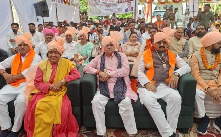 भाजपा  अनुसूचित जाति मोर्चा के राष्ट्रीय अध्यक्ष एवं राज्यसभा सांसद श्री शिवेश कुमार राम तथा  उत्तराखंड भाजपा प्रदेश अध्यक्ष एवं राज्यसभा सांसद महेंद्र भट्ट ने पार्टी कार्यकर्ताओं के साथ प्रधानमंत्री के “मन की बात”  सुनी