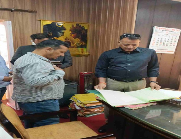 जिला पंचायत नैनीताल में पचास से अधिक फाइलें गायब, कर्मचारियों की अनियमितता की जांच जारी