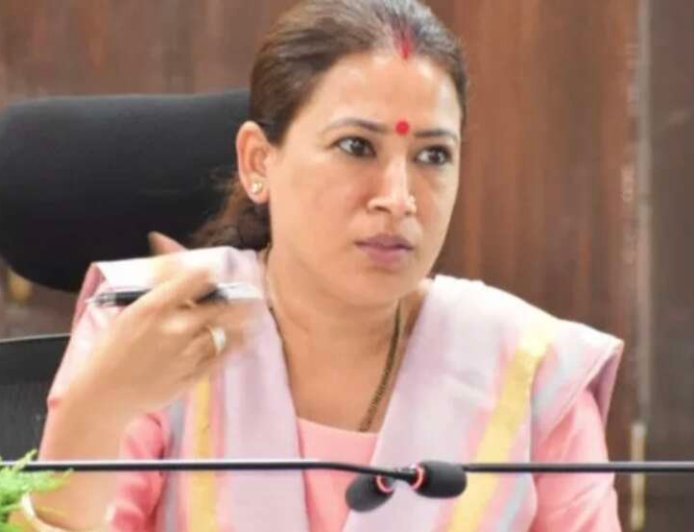 उत्तराखंड: मंत्री रेखा आर्या ने पति पर गंभीर आरोप लगाते हुए दर्ज कराई FIR