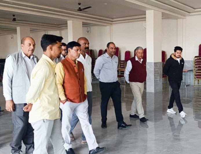 मुख्यमंत्री के प्रस्तावित चम्पावत दौरे की तैयारियां तेज, डीएम ने सर्किट हाउस और रजत जयंती पार्क का किया निरीक्षण