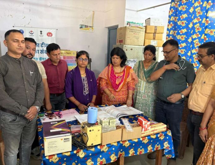 स्वास्थ्य सेवाओं को बेहतर बनाने के लिए सीएमओ डॉ. रश्मि पंत ने किया औचक निरीक्षण