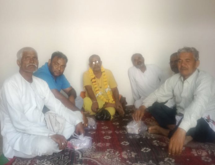 Datia Dham: सत्य साधक गुरुजी की साधना का 14वां दिन, दर्शन को लगातार पहुंच रहे भक्तजन