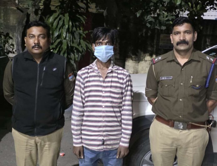 Crime: हल्दूचौड़ में रात को घूमता मिला संदिग्ध व्यक्ति, पुलिस ने किया निरुद्ध
