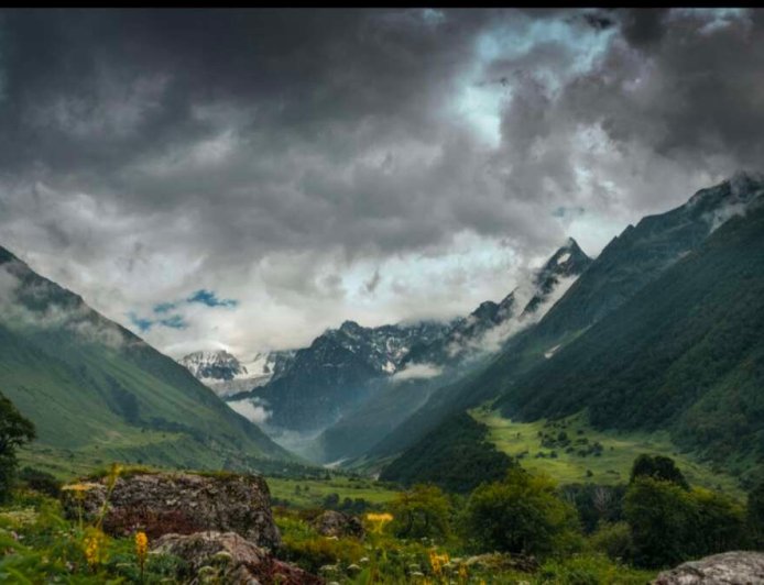Uttarakhand Weather News: अगले 3 घंटे इन जिलों में येलो अलर्ट, जानें कल और आगे कैसा रहेगा मौसम