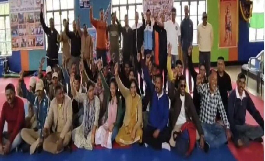 छह महीने के बाद भी वादा अधूरा, PRD जवानों का 365 दिन रोजगार के लिए व्यापक प्रदर्शन
