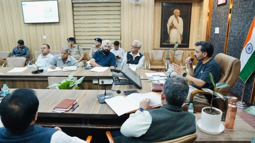 विधानसभा चुनाव-2027ः देहरादून में 23 अक्टूबर से ईवीएम की तकनीकी जांच, डीएम ने राजनीतिक दलों से मांगा सहयोग